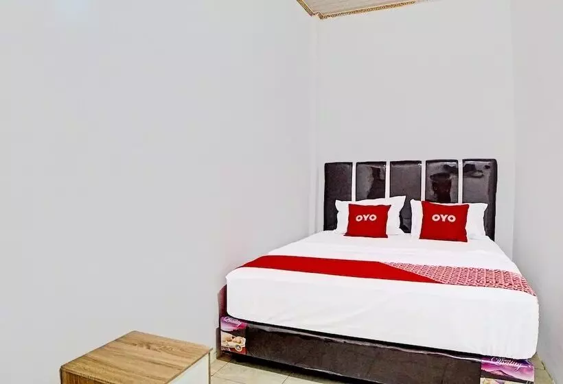 Hotelli Spot On 91509 Unggul Kost