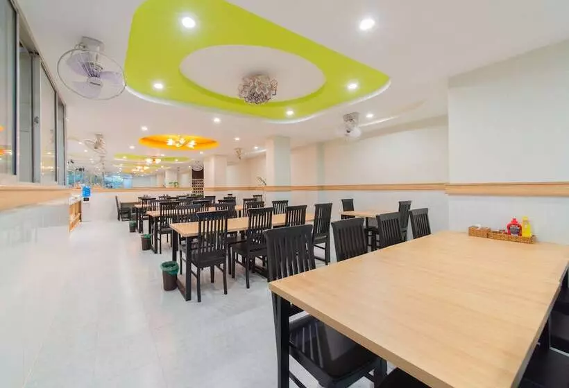 هتل Starlight Nha Trang