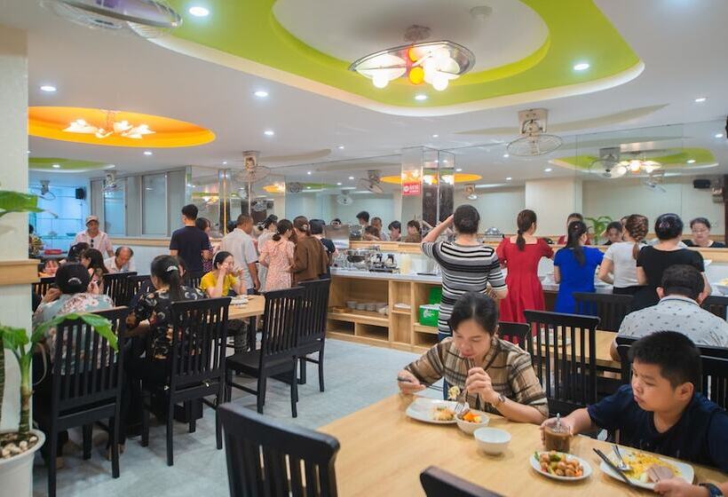 هتل Starlight Nha Trang