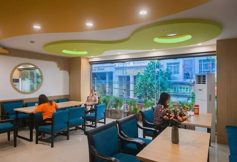 هتل Starlight Nha Trang