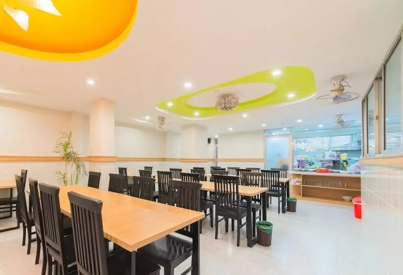 هتل Starlight Nha Trang