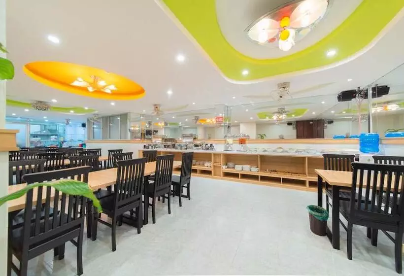 هتل Starlight Nha Trang