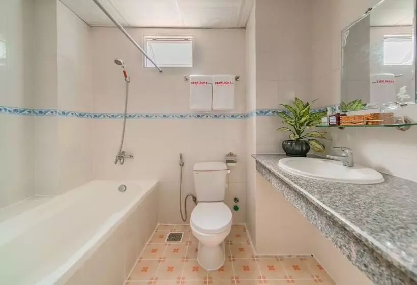 هتل Starlight Nha Trang