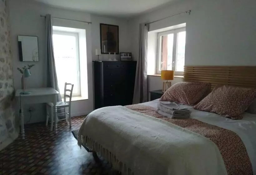 Majatalo La Tour De L Ange