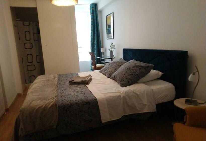 פנסיון La Tour De L Ange