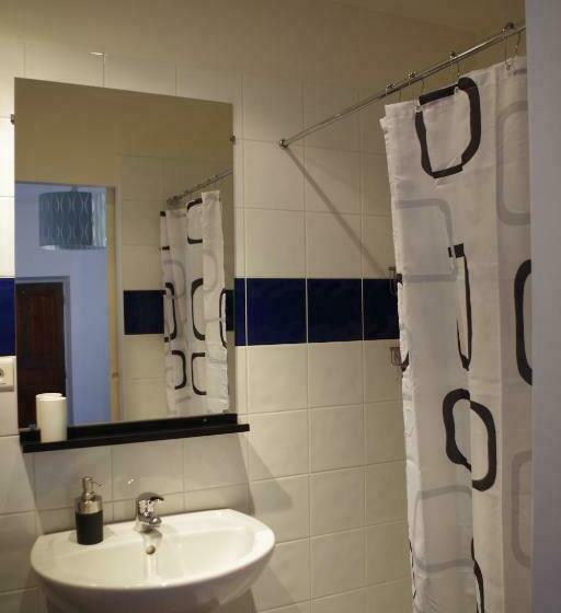 פנסיון La Tour De L Ange