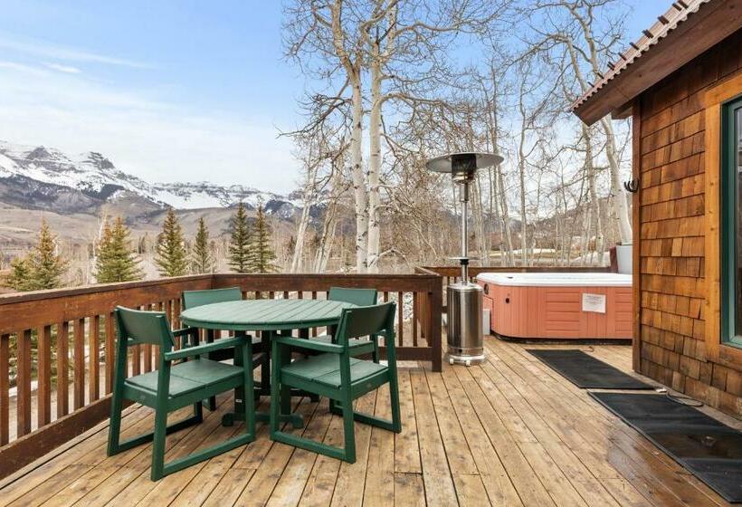 Russell Home By Avantstay Expansive Deck Stunning Views Hot Tub