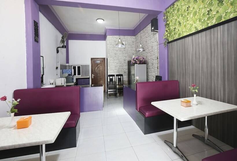 فندق Collection O 91449 Griya Ampenan Residence