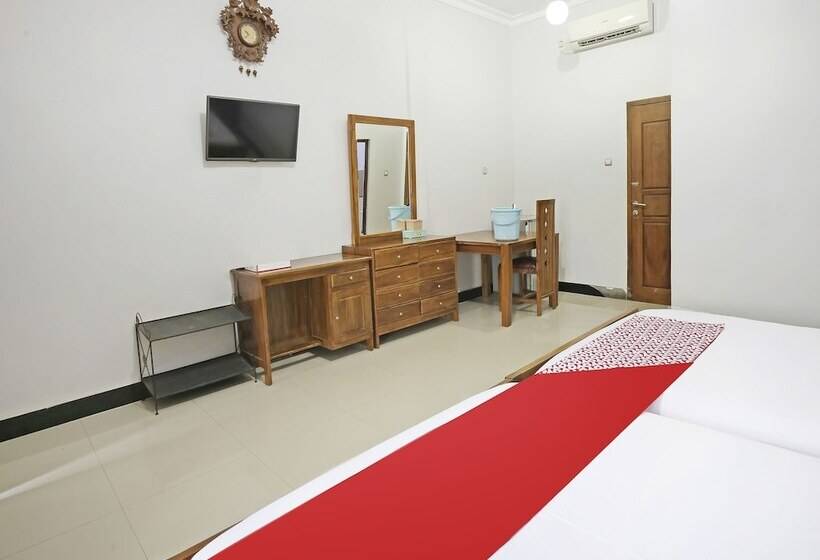 فندق Collection O 91449 Griya Ampenan Residence