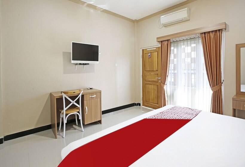 فندق Collection O 91449 Griya Ampenan Residence