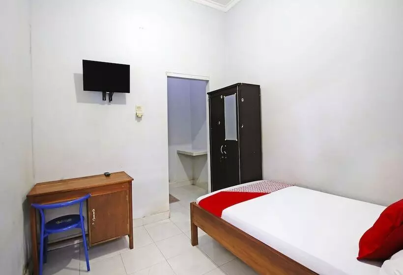 ホテル Collection O 91449 Griya Ampenan Residence