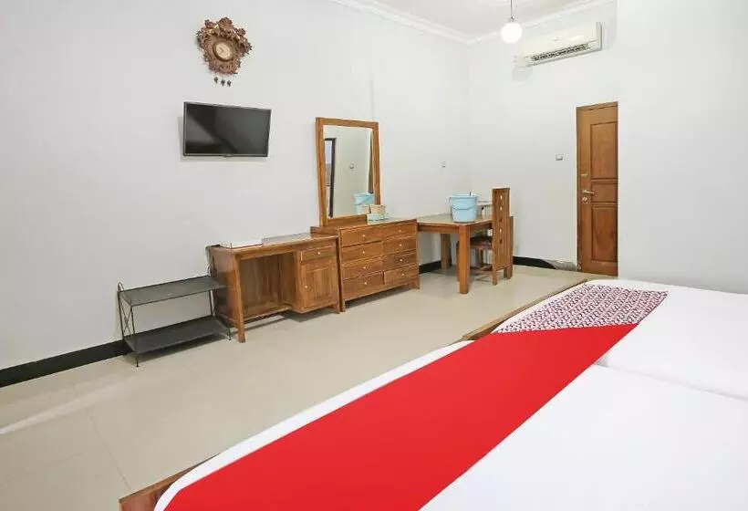 ホテル Collection O 91449 Griya Ampenan Residence