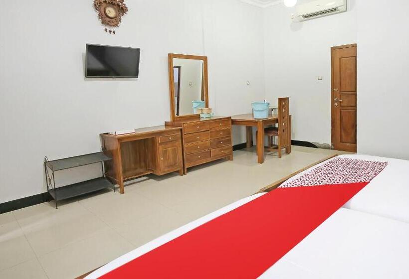 فندق Collection O 91449 Griya Ampenan Residence