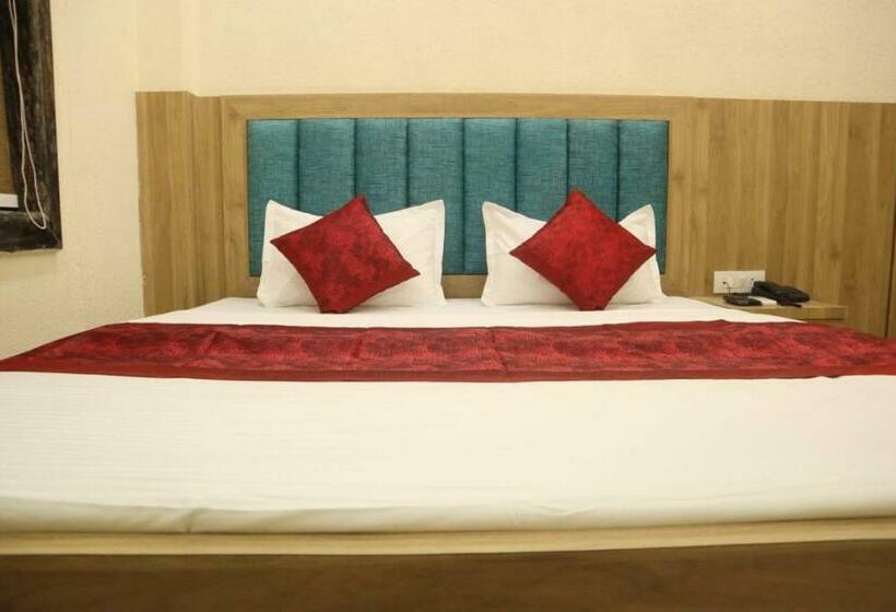 בית מלון כפרי Devraj