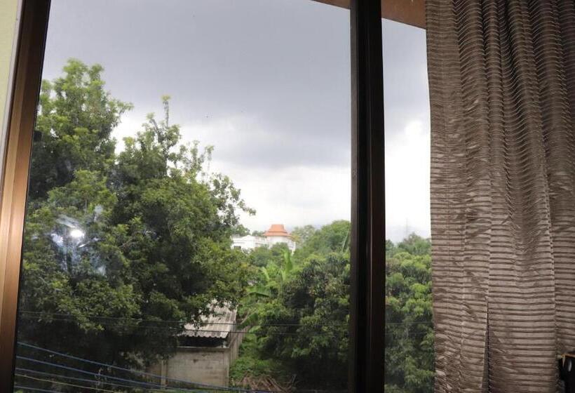 酒店 Tipsiri Place