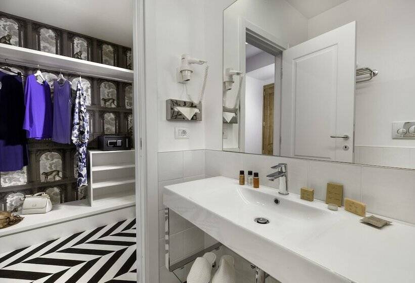 פנסיון Yourhome   Maison Iovino Luxury Rooms