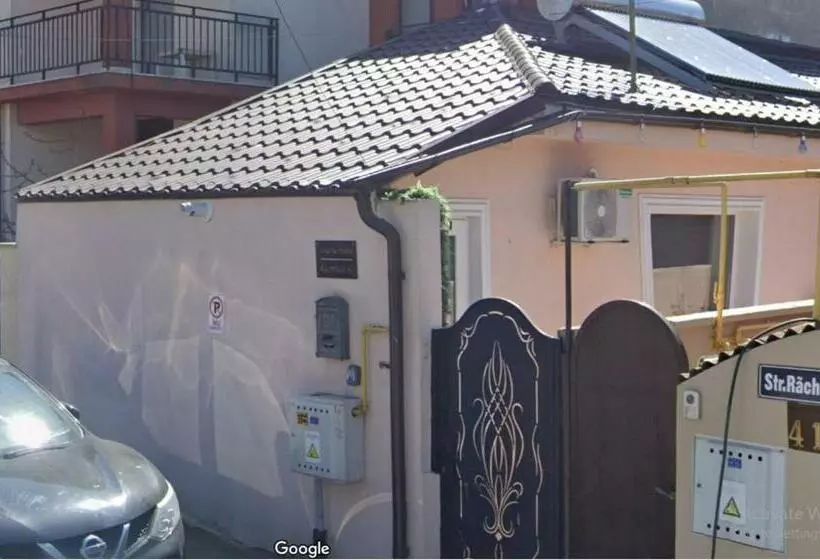 Pensió Solaria House
