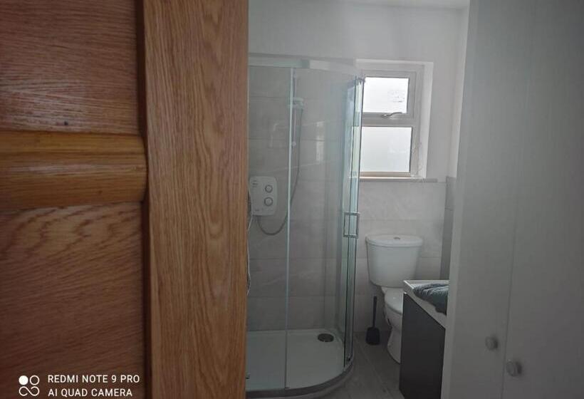 بنسيون The Wild Farm Lodge