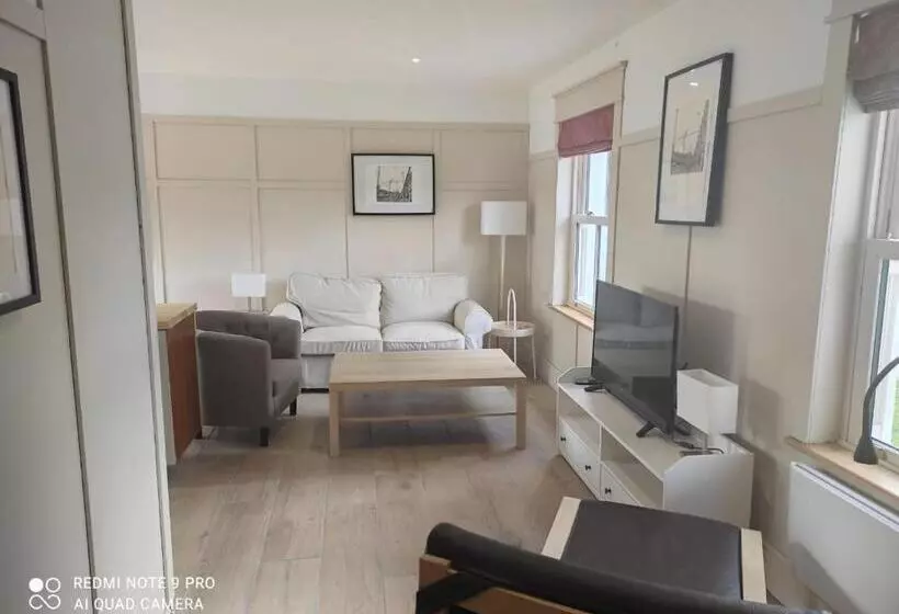 ペンション The Wild Farm Lodge