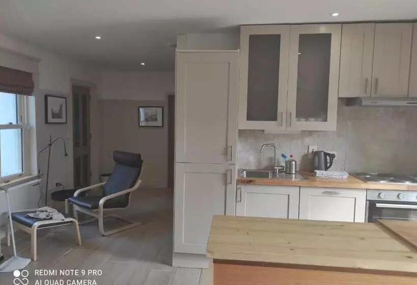 ペンション The Wild Farm Lodge