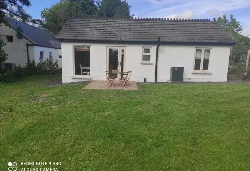 ペンション The Wild Farm Lodge