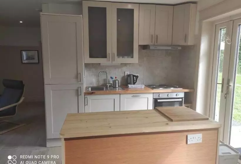 ペンション The Wild Farm Lodge