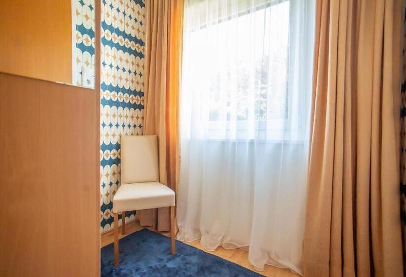 פנסיון Villa Gabriela