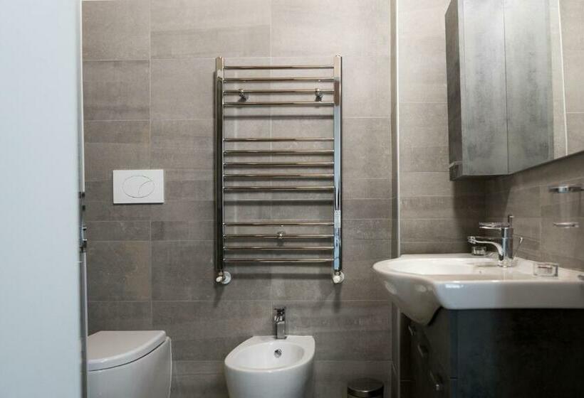 פנסיון Villa Viani