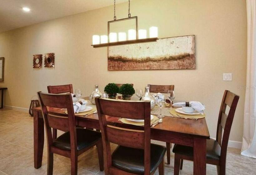 Lovely 6 Br Private Vacation Home