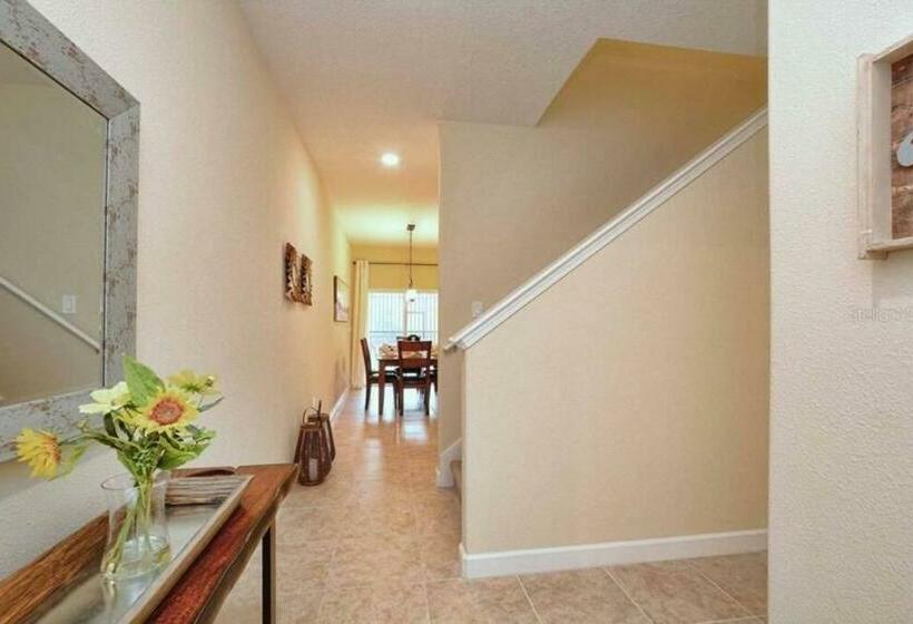 Lovely 6 Br Private Vacation Home