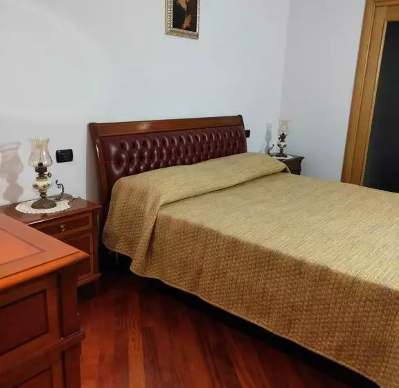 100 Passi Castelbuono   Pieno Centro