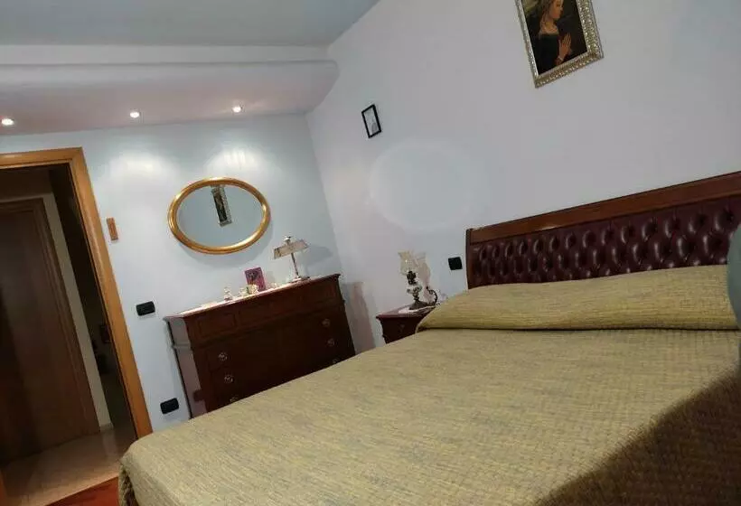 100 Passi Castelbuono   Pieno Centro