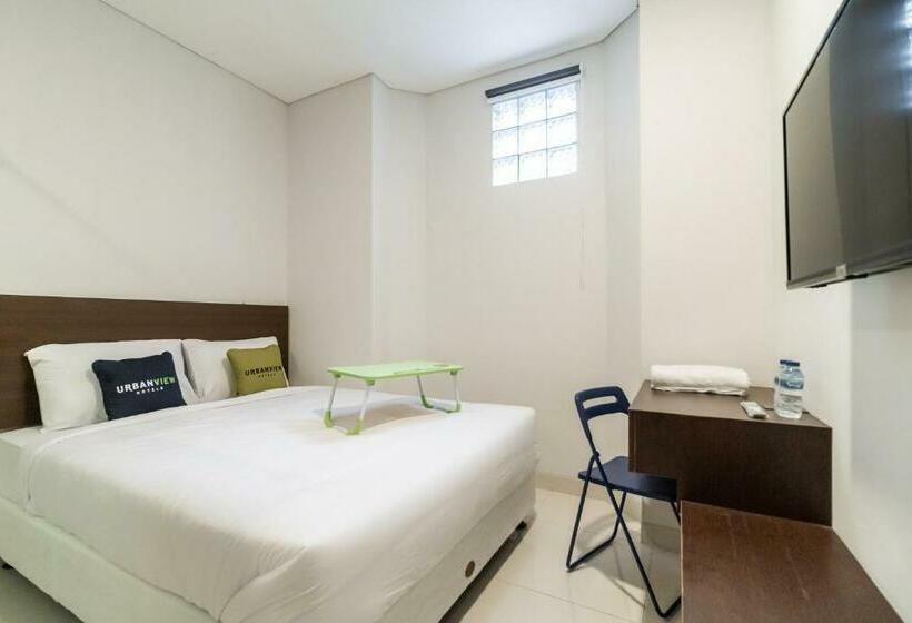 Urbanview Hotel Casa Kota Mangga Besar