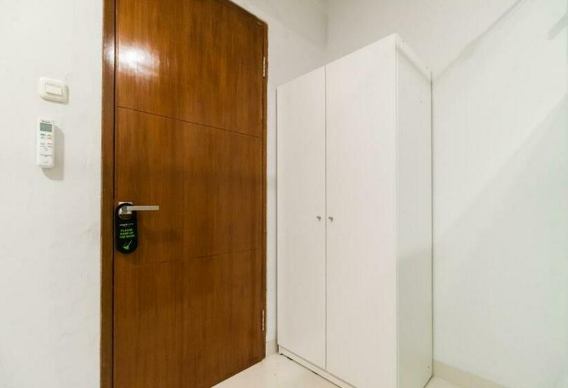 Urbanview Hotel Casa Kota Mangga Besar