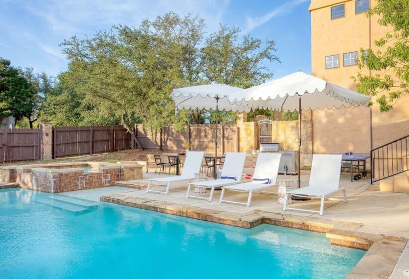 Hudson By Avantstay Magnificent Home W/ Beautiful Views, Multiple Living Areas, Pool & Games!