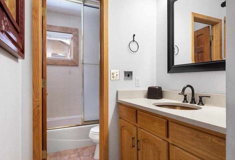 Le Chamonix B By Avantstay Located In Mountain Village, Close To Golf Course & Skiing