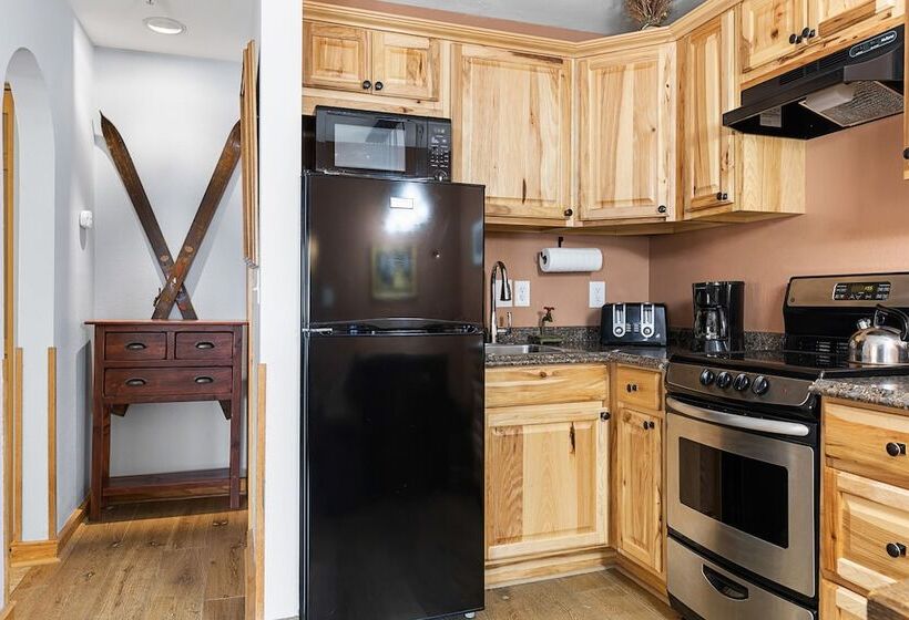 Le Chamonix B By Avantstay Located In Mountain Village, Close To Golf Course & Skiing