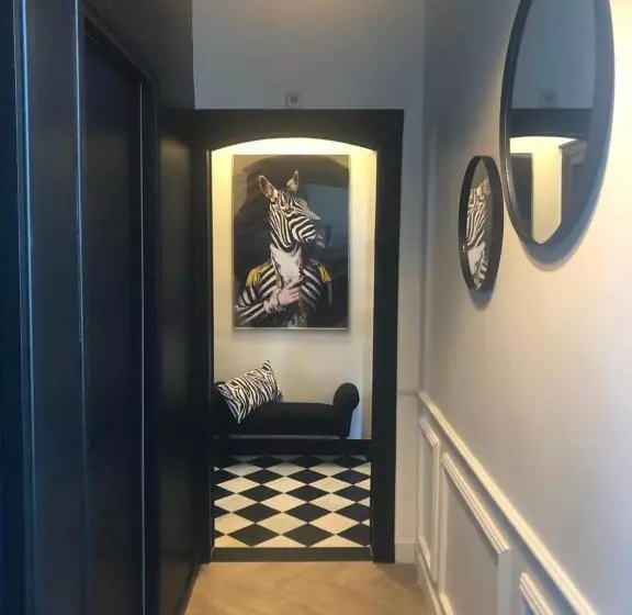 Majatalo Aux Remparts De Montreuil