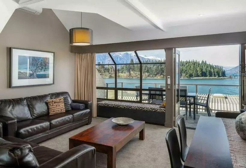 The Lodges 9   Lake Front Views And Walk To Town