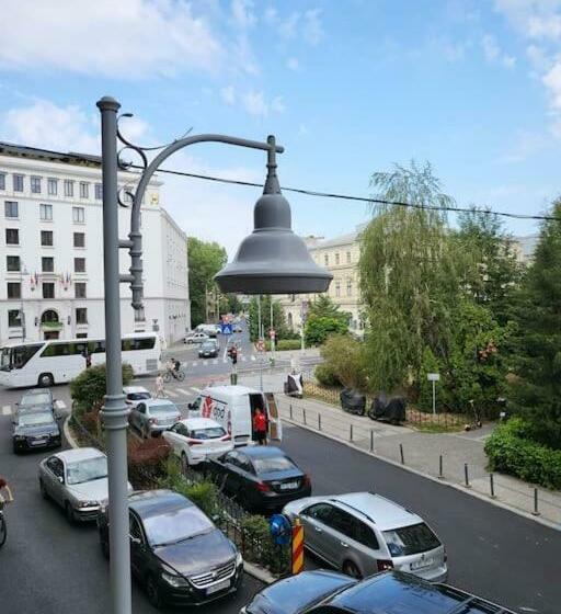 Victoriei Central Studio