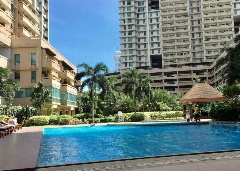 2br Near Business District Tivoli