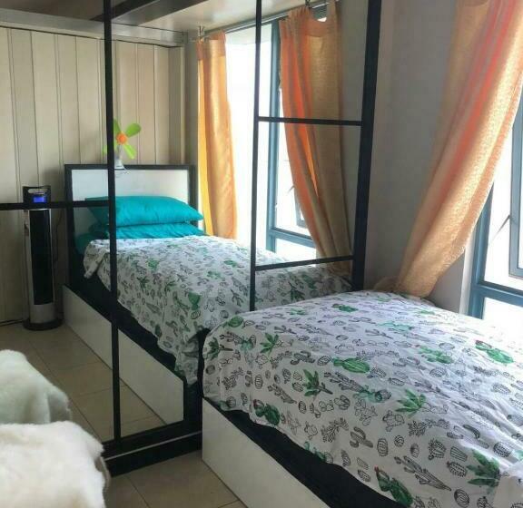 2br Near Business District Tivoli