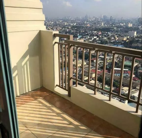 2br Near Business District Tivoli