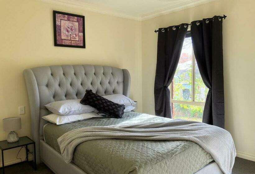 Bed and Breakfast James Court Suite