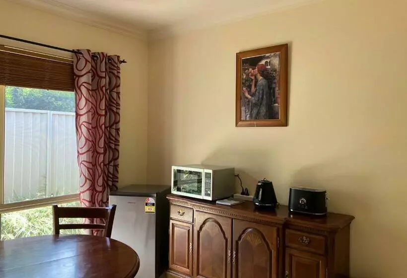 ベッドアンドブレックファースト James Court Suite