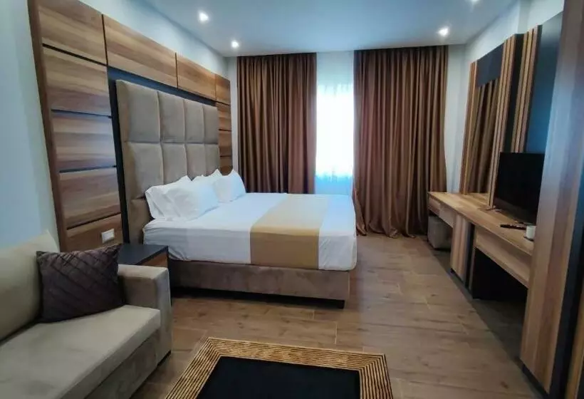 Hotelli Hilal Palace   Halal