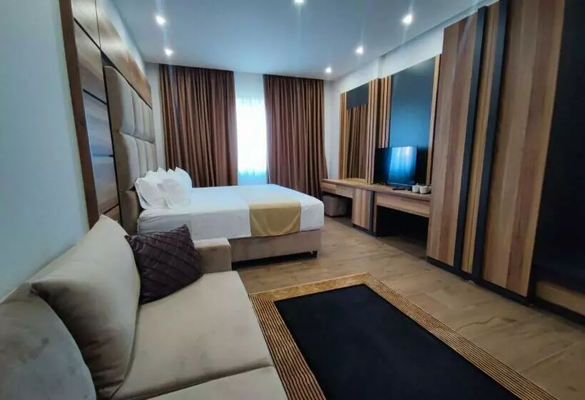 Hotelli Hilal Palace   Halal