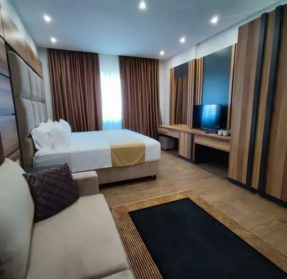 Hotelli Hilal Palace   Halal