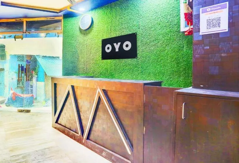 ホテル Oyo 90267 Apollo