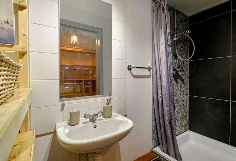 بنسيون La Tanière